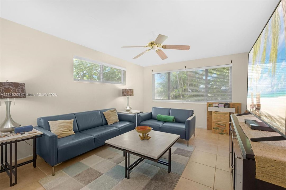 For Sale: $725,000 (0 beds, 0 baths, 1828 Square Feet)