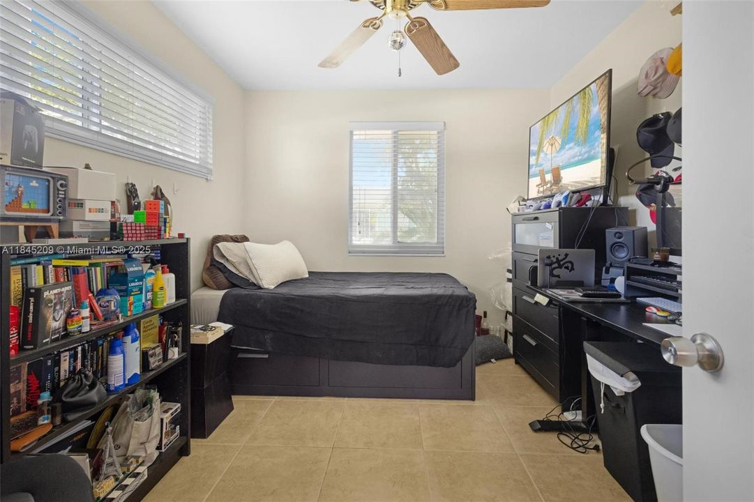 For Sale: $725,000 (0 beds, 0 baths, 1828 Square Feet)