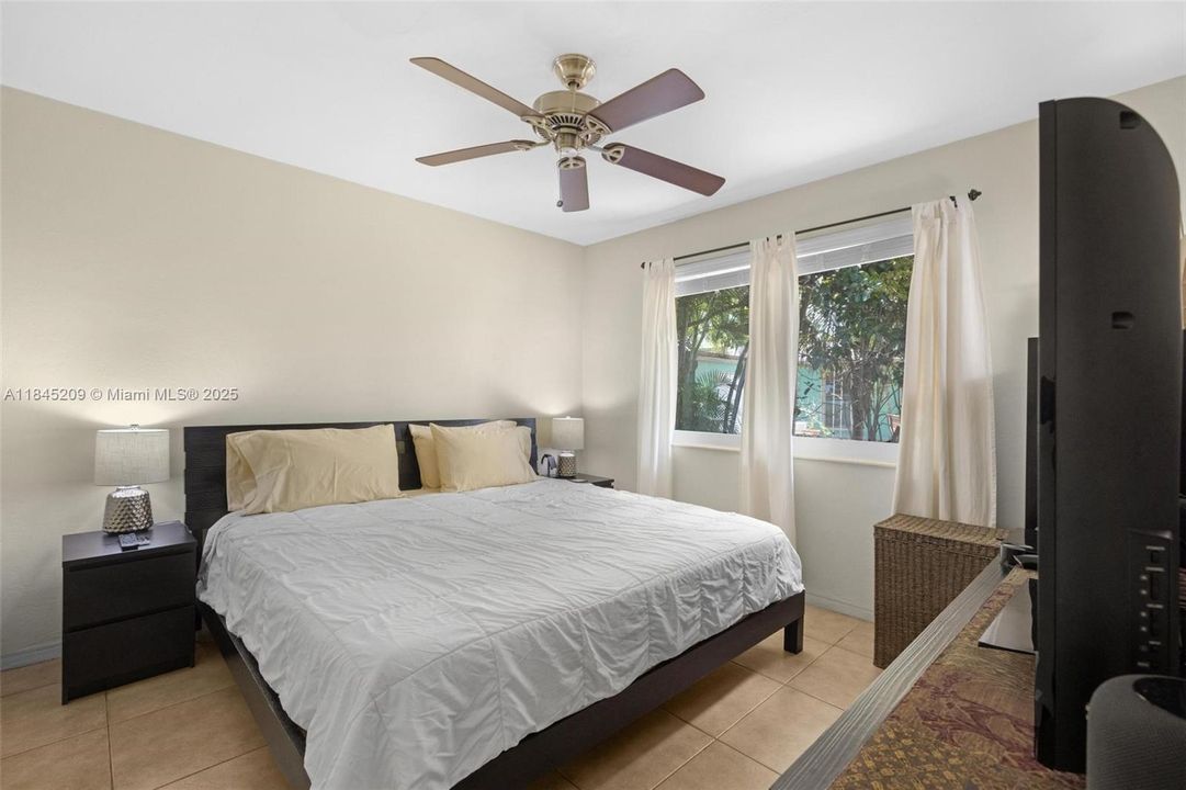 For Sale: $725,000 (0 beds, 0 baths, 1828 Square Feet)