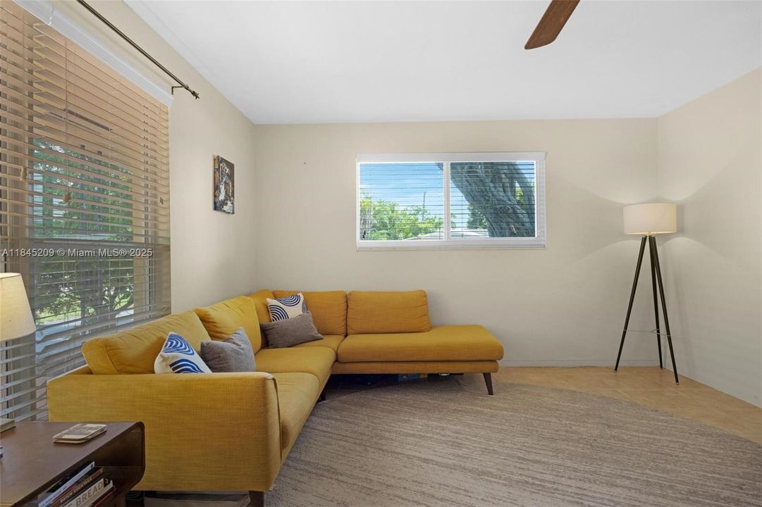 For Sale: $725,000 (0 beds, 0 baths, 1828 Square Feet)