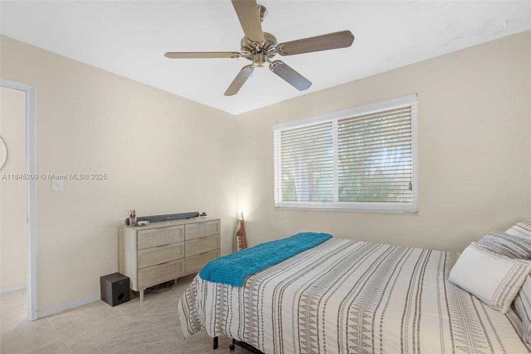 For Sale: $725,000 (0 beds, 0 baths, 1828 Square Feet)