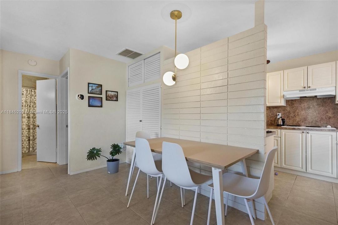 For Sale: $725,000 (0 beds, 0 baths, 1828 Square Feet)