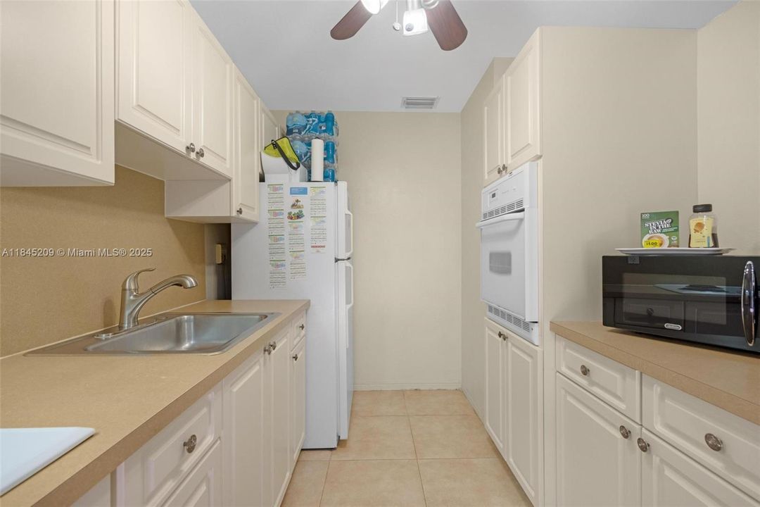 For Sale: $725,000 (0 beds, 0 baths, 1828 Square Feet)