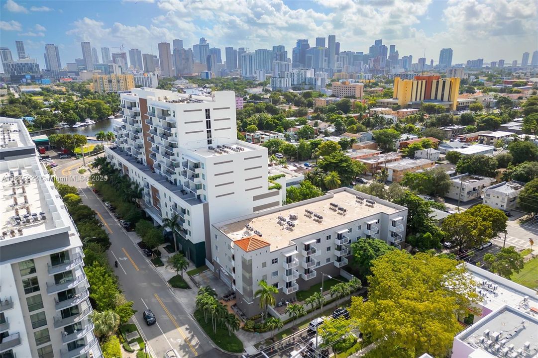 Recently Sold: $285,000 (2 beds, 2 baths, 795 Square Feet)