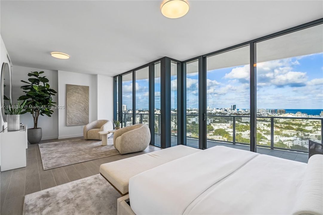 For Sale: $4,335,000 (3 beds, 3 baths, 2526 Square Feet)