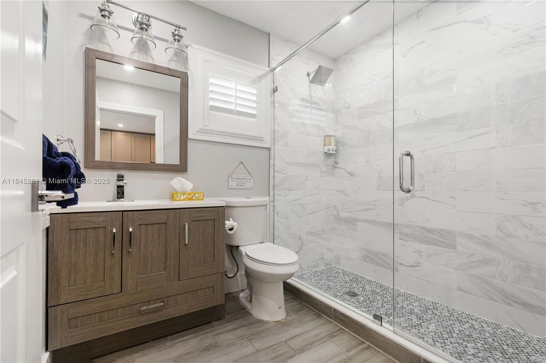 Recientemente alquilado: $2,250 (1 camas, 1 baños, 1960 Pies cuadrados)