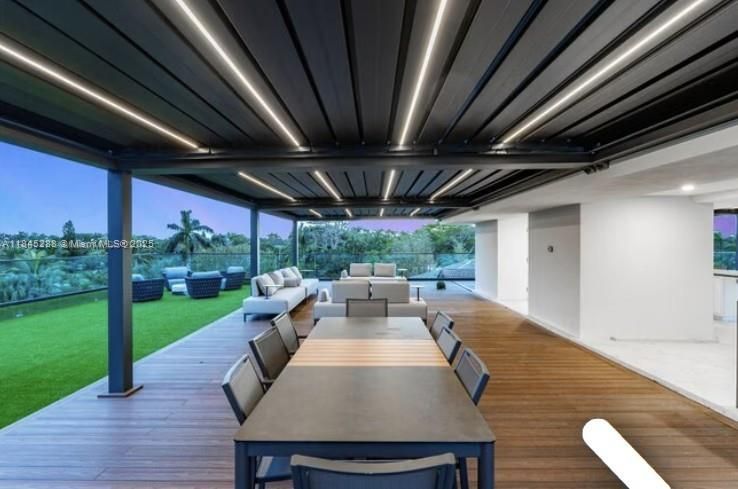 В аренду: $60,000 (7 спален, 9 ванн, 0 Квадратных фут)