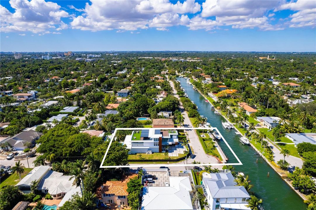 В аренду: $60,000 (7 спален, 9 ванн, 0 Квадратных фут)