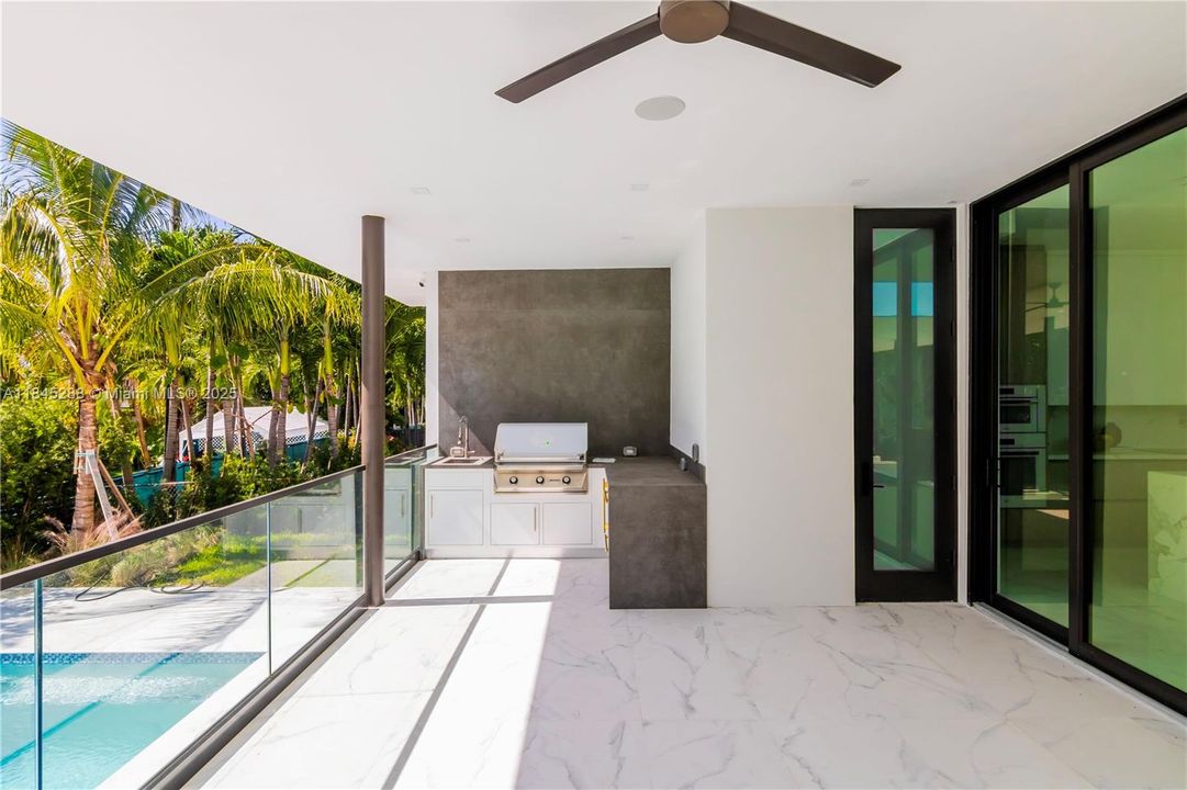 В аренду: $60,000 (7 спален, 9 ванн, 0 Квадратных фут)