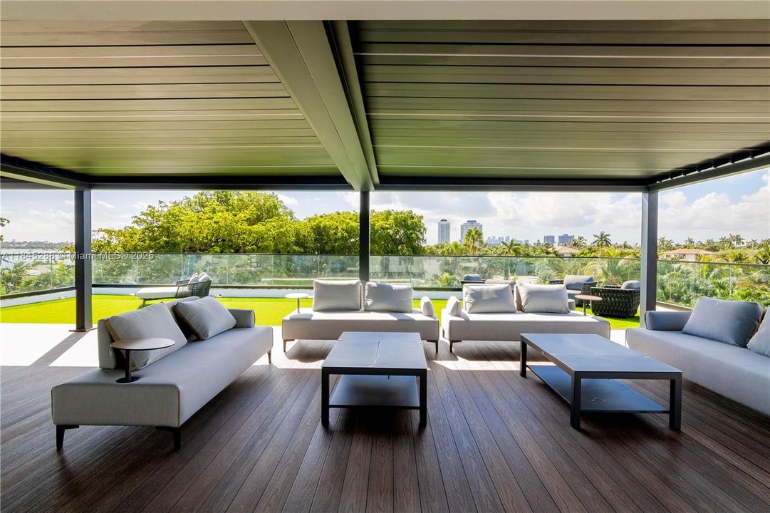 В аренду: $60,000 (7 спален, 9 ванн, 0 Квадратных фут)