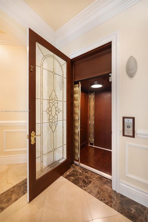 待售: $5,499,000 (1.18 acres)