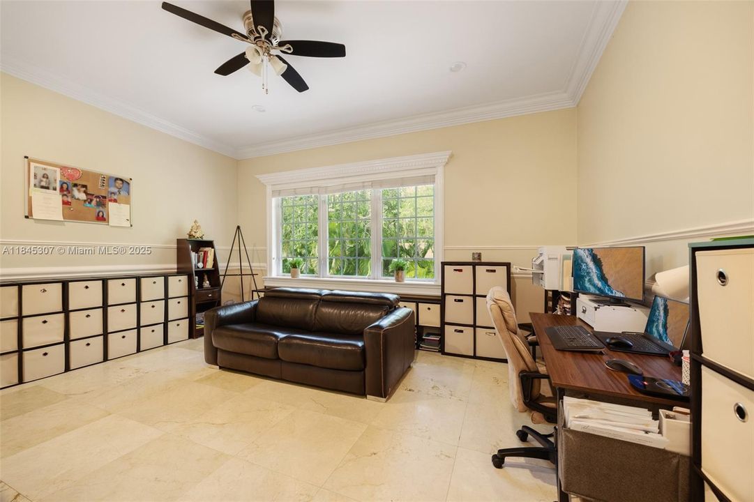 待售: $5,499,000 (1.18 acres)