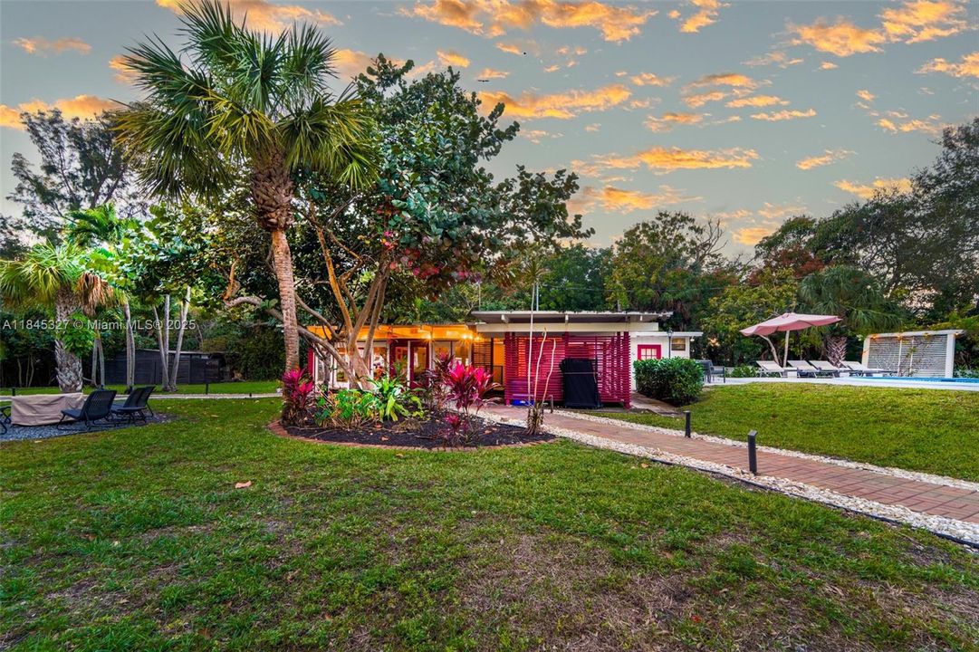 Недавно арендовано: $7,500 (7 спален, 7 ванн, 2702 Квадратных фут)