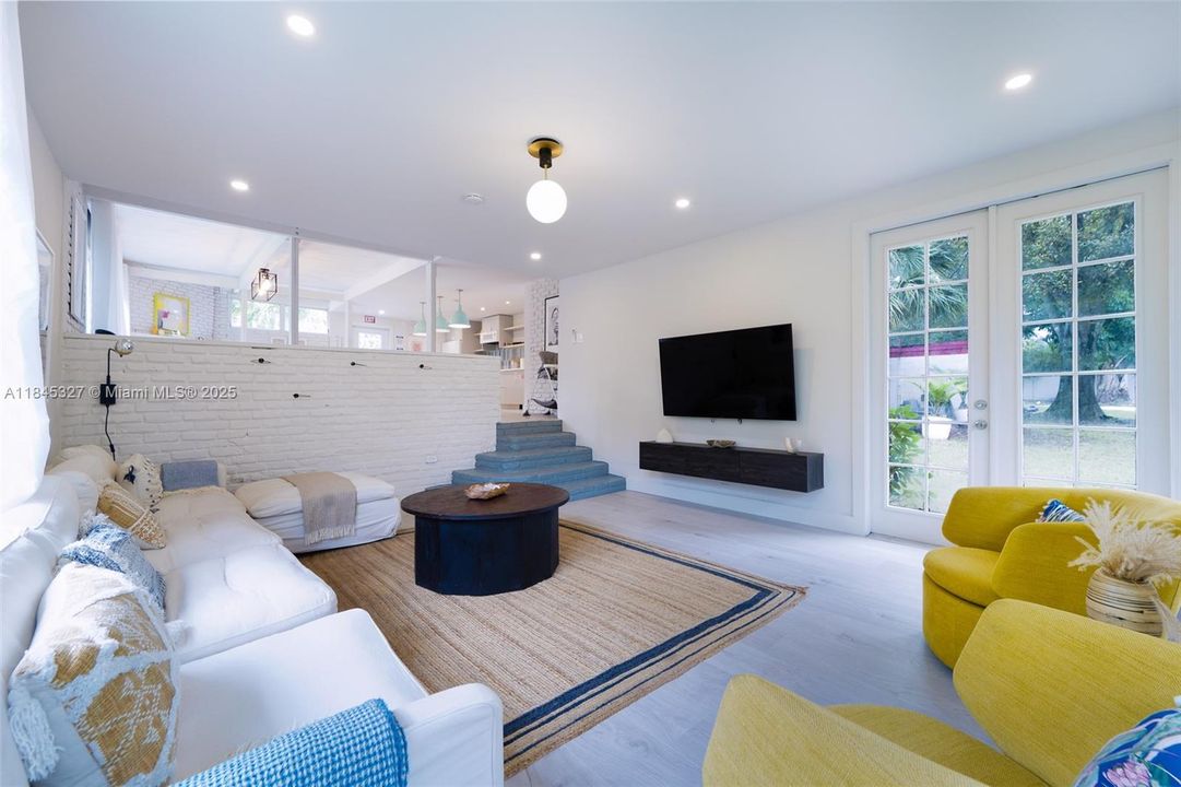 Недавно арендовано: $7,500 (7 спален, 7 ванн, 2702 Квадратных фут)