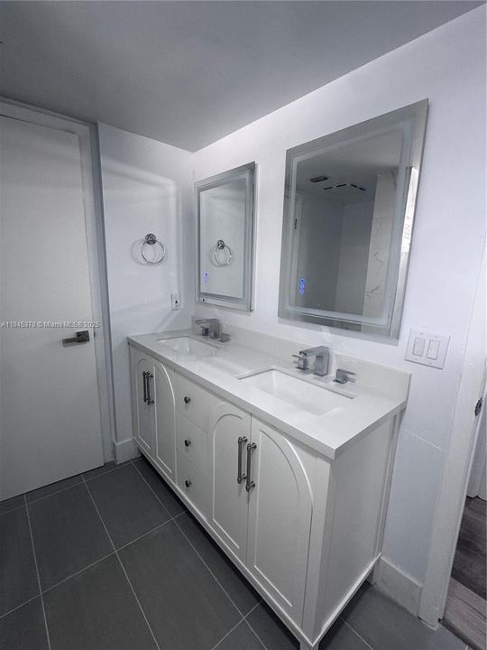 Activo con contrato: $2,500 (3 camas, 2 baños, 1293 Pies cuadrados)