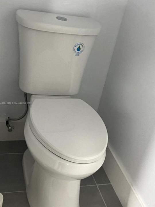 Activo con contrato: $2,500 (3 camas, 2 baños, 1293 Pies cuadrados)