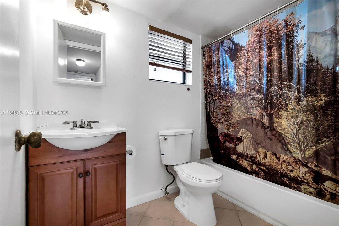 Recently Sold: $70,000 (1 beds, 1 baths, 640 Square Feet)