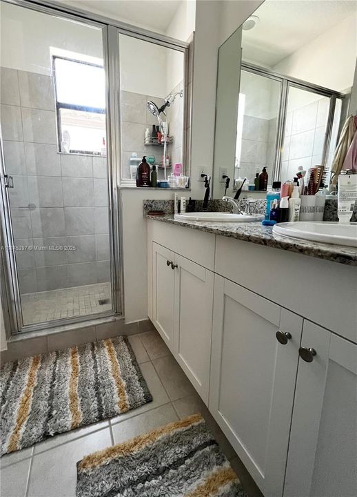 For Rent: $3,300 (3 beds, 2 baths, 1601 Square Feet)