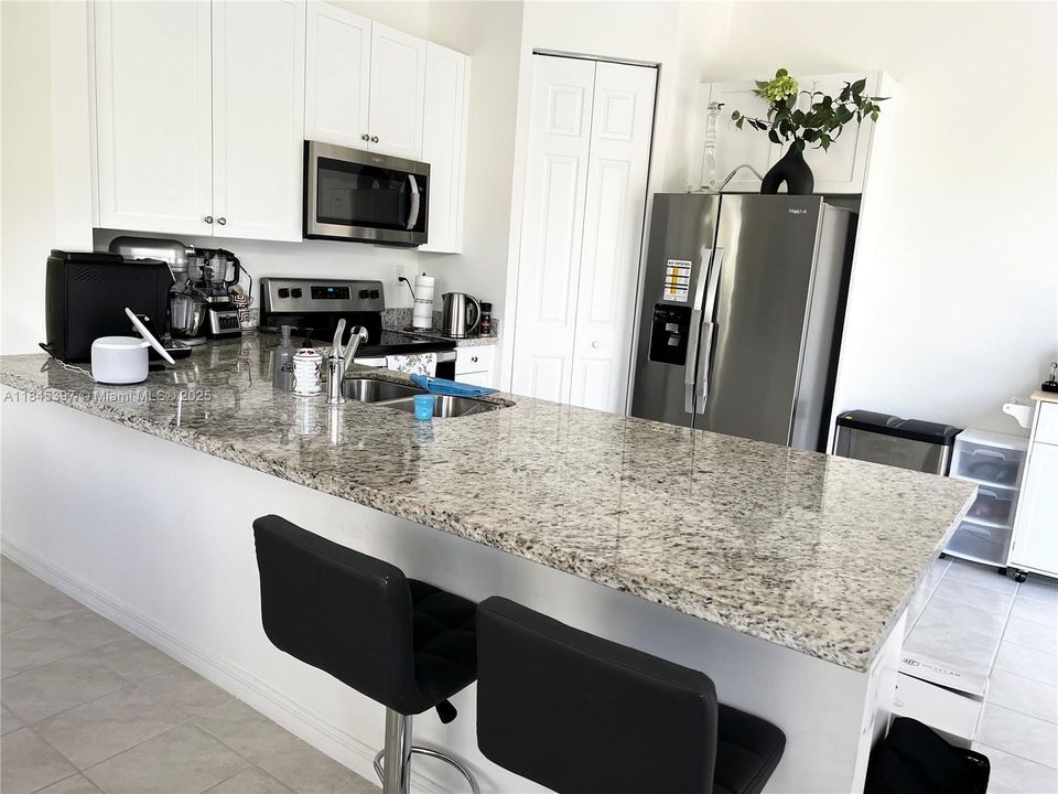 For Rent: $3,300 (3 beds, 2 baths, 1601 Square Feet)