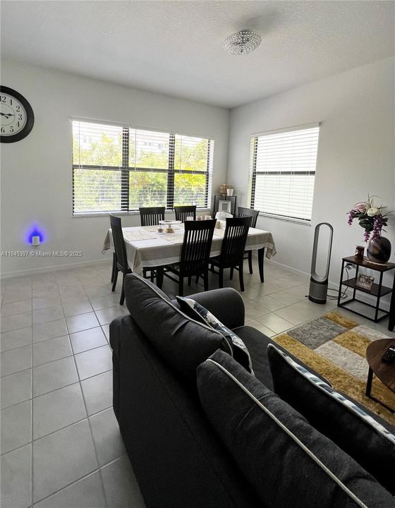 For Rent: $3,300 (3 beds, 2 baths, 1601 Square Feet)