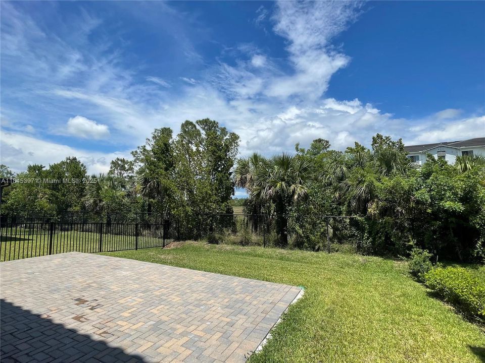 For Rent: $3,300 (3 beds, 2 baths, 1601 Square Feet)