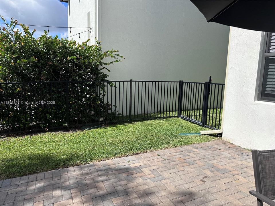 For Rent: $3,300 (3 beds, 2 baths, 1601 Square Feet)