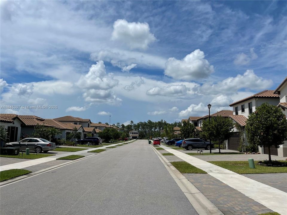 For Rent: $3,300 (3 beds, 2 baths, 1601 Square Feet)