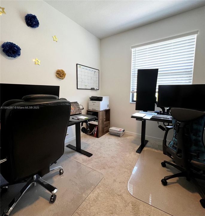 For Rent: $3,300 (3 beds, 2 baths, 1601 Square Feet)