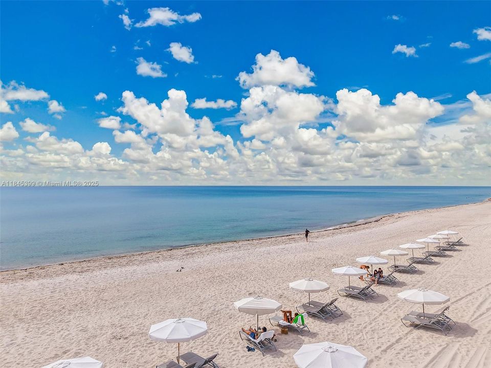 最近售出: $1,650,000 (2 贝兹, 2 浴室, 1550 平方英尺)