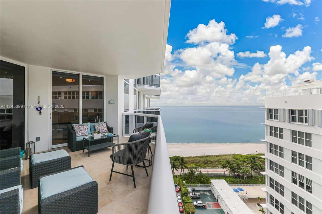 最近售出: $1,650,000 (2 贝兹, 2 浴室, 1550 平方英尺)