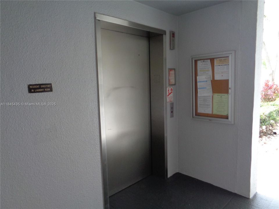 Vendido Recientemente: $145,000 (1 camas, 1 baños, 811 Pies cuadrados)