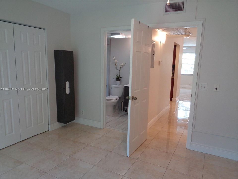 Vendido Recientemente: $145,000 (1 camas, 1 baños, 811 Pies cuadrados)