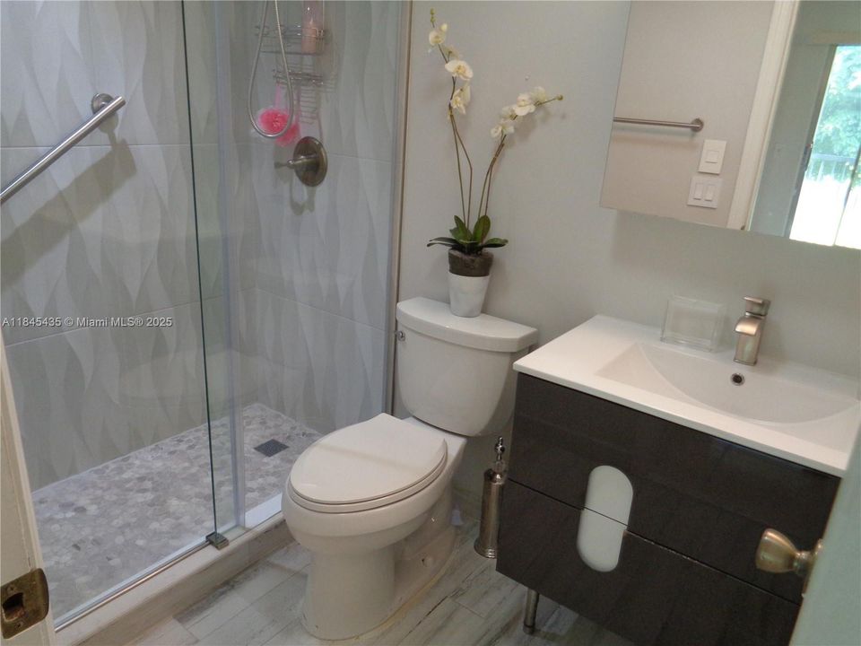 Vendido Recientemente: $145,000 (1 camas, 1 baños, 811 Pies cuadrados)