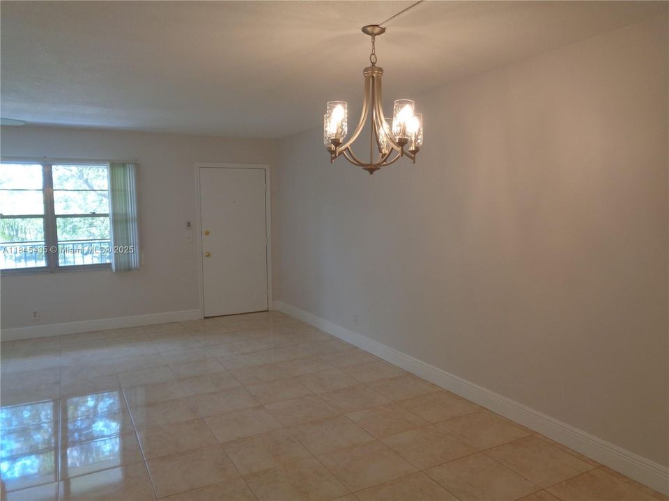 Vendido Recientemente: $145,000 (1 camas, 1 baños, 811 Pies cuadrados)