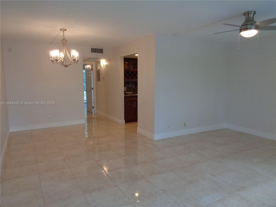 Vendido Recientemente: $145,000 (1 camas, 1 baños, 811 Pies cuadrados)