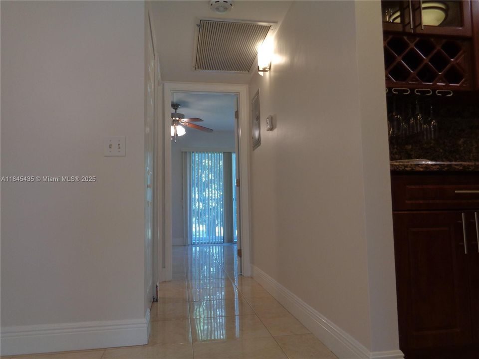 Vendido Recientemente: $145,000 (1 camas, 1 baños, 811 Pies cuadrados)