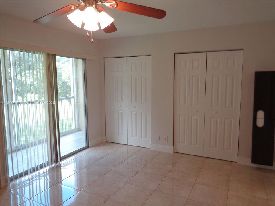 Vendido Recientemente: $145,000 (1 camas, 1 baños, 811 Pies cuadrados)