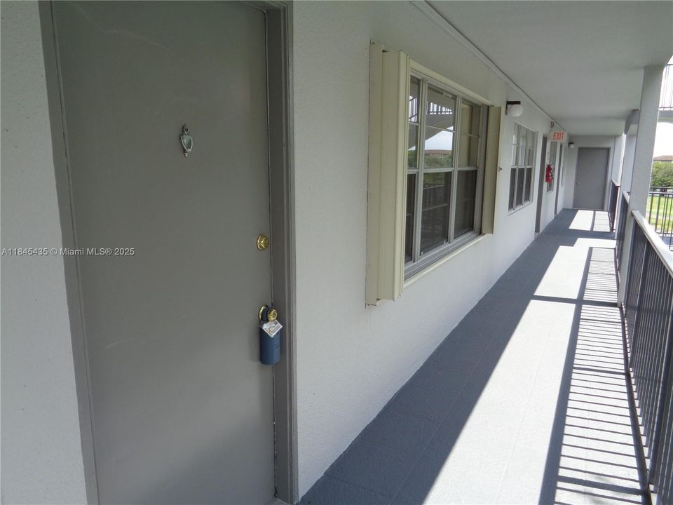 Vendido Recientemente: $145,000 (1 camas, 1 baños, 811 Pies cuadrados)