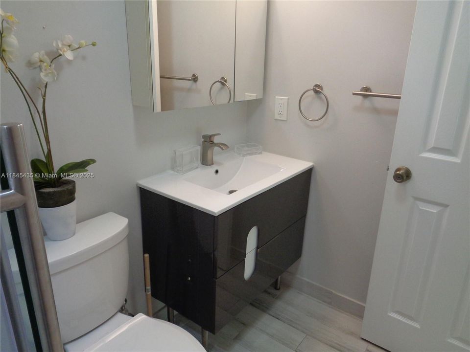 Vendido Recientemente: $145,000 (1 camas, 1 baños, 811 Pies cuadrados)