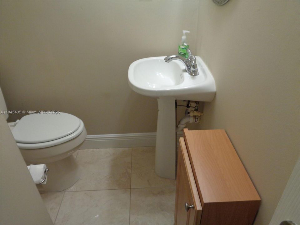 Vendido Recientemente: $145,000 (1 camas, 1 baños, 811 Pies cuadrados)