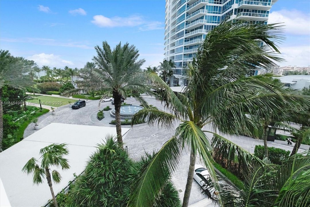 Под контрактом: $19,900 (2 спален, 2 ванн, 1440 Квадратных фут)