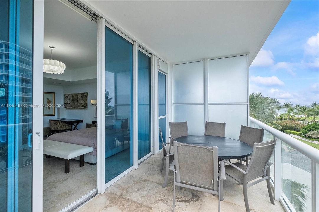 Под контрактом: $19,900 (2 спален, 2 ванн, 1440 Квадратных фут)