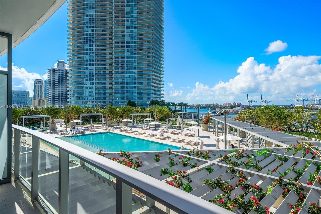 For Sale: $3,600,000 (3 beds, 3 baths, 2335 Square Feet)