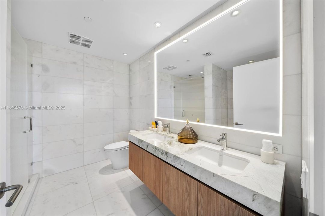 For Sale: $3,600,000 (3 beds, 3 baths, 2335 Square Feet)