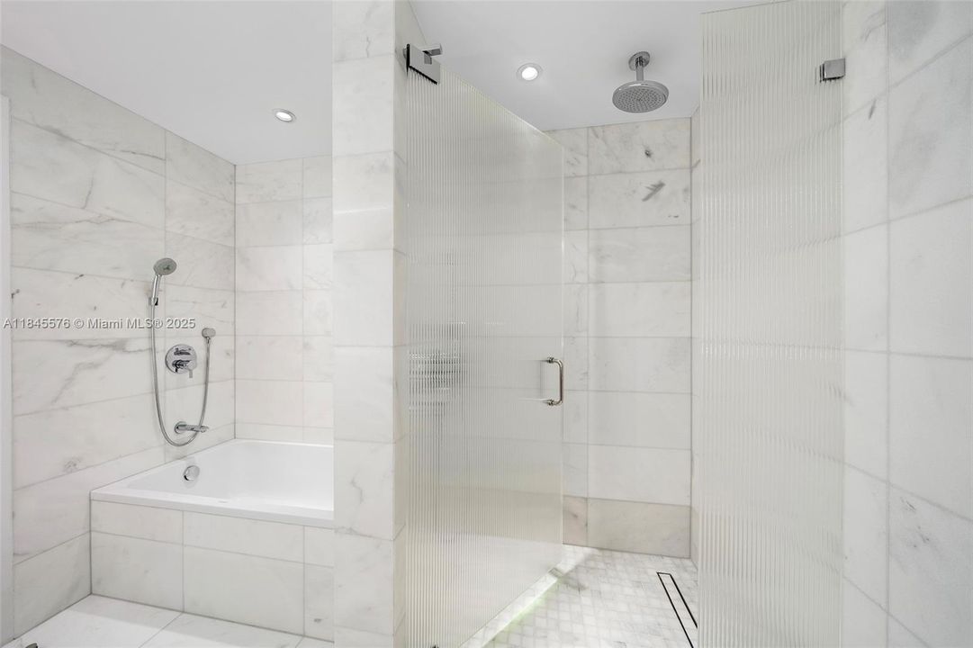 For Sale: $3,600,000 (3 beds, 3 baths, 2335 Square Feet)