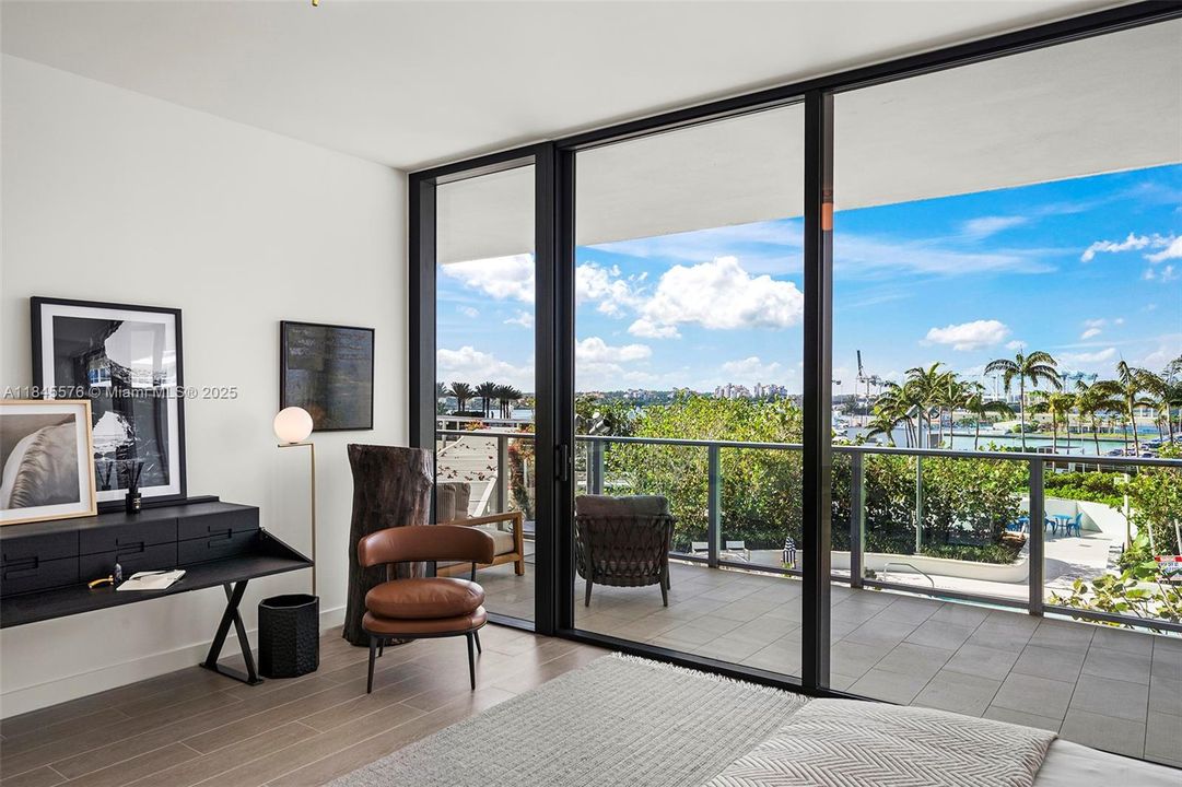 For Sale: $3,600,000 (3 beds, 3 baths, 2335 Square Feet)