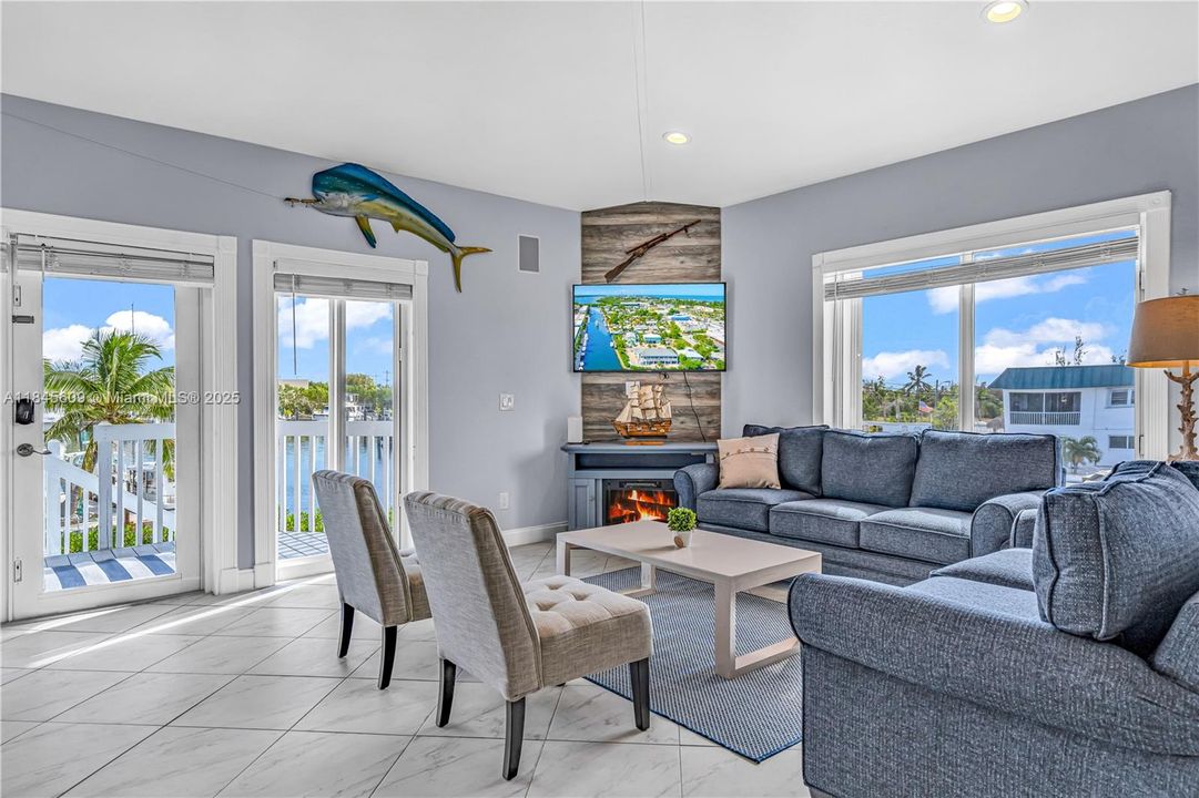 For Sale: $1,399,900 (3 beds, 3 baths, 1481 Square Feet)