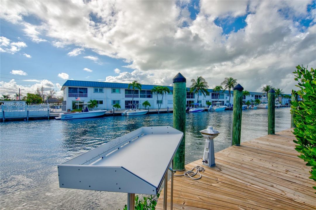 For Sale: $1,399,900 (3 beds, 3 baths, 1481 Square Feet)