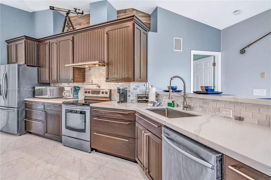 For Sale: $1,399,900 (3 beds, 3 baths, 1481 Square Feet)