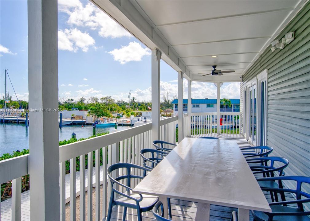 For Sale: $1,399,900 (3 beds, 3 baths, 1481 Square Feet)